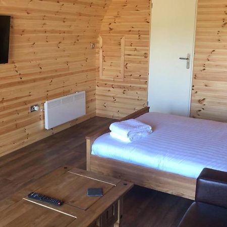 Superior Glamping Pod With Hot Tub Hotell Frodsham Eksteriør bilde
